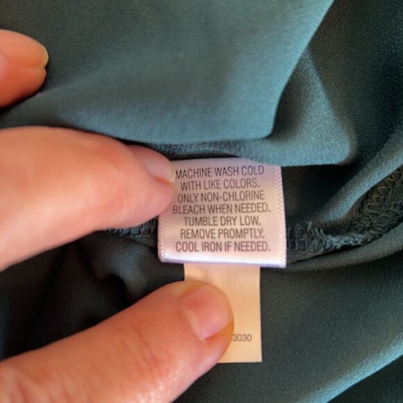 Apt. 9 Women's Dark Teal Zipper Front V-Neck Roll Tab Sleeve Blouse ~ Size M - Picture 7 of 7